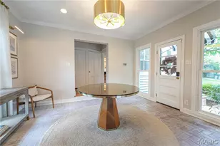 9242 Clayton Rd, Ladue, MO 63124 - Photo 7