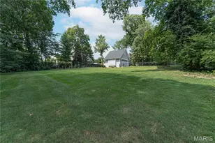 9242 Clayton Rd, Ladue, MO 63124 - Photo 45