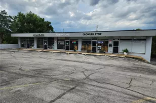 13016 Manchester Rd, Des Peres, MO 63131 - Photo 1