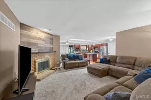 4482 Dantonaire Pl, Saint Louis, MO 63128 - Photo 7