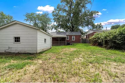 9107 Harold Drive, Berkeley, MO 63134 - Photo 21