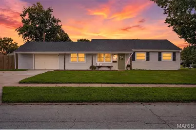 402 Saint Joseph Avenue, Saint Charles, MO 63366 - Photo 1