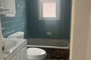 8327 Eton Pl, Saint Louis, MO 63136 - Photo 7