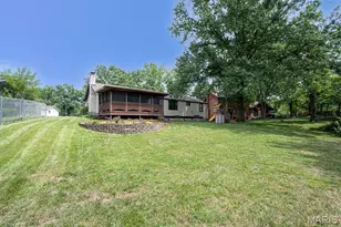 2812 Queen Bee Ln, Oakville, MO 63129 - Photo 59