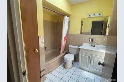 7222 Boellner Drive, Hazelwood, MO 63042 - Photo 11
