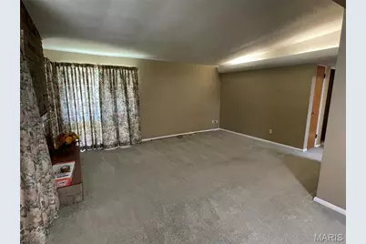 7222 Boellner Drive, Hazelwood, MO 63042 - Photo 3