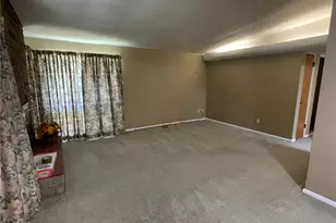 7222 Boellner Dr, Hazelwood, MO 63042 - Photo 3