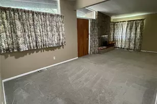 7222 Boellner Dr, Hazelwood, MO 63042 - Photo 5