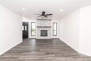 4315 Meadowgreen Estates Dr, Saint Louis, MO 63129 - Photo 3