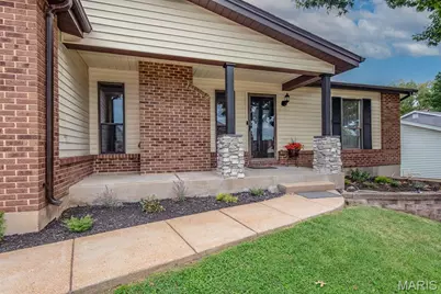 4315 Meadowgreen Estates Drive, Saint Louis, MO 63129 - Photo 11