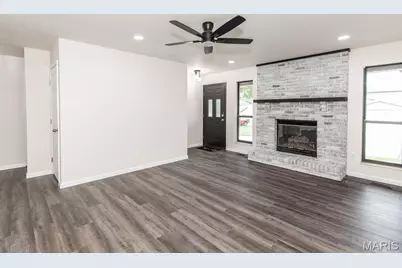 4315 Meadowgreen Estates Drive, Saint Louis, MO 63129 - Photo 17