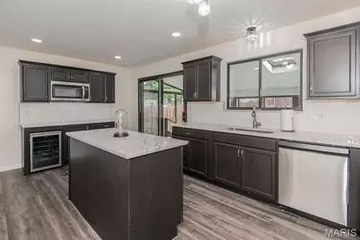 4315 Meadowgreen Estates Drive, Saint Louis, MO 63129 - Photo 27
