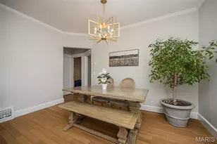 8834 Pine Ave, Brentwood, MO 63144 - Photo 7