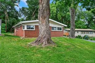8401 St Olaf Dr, Berkeley, MO 63134 - Photo 25