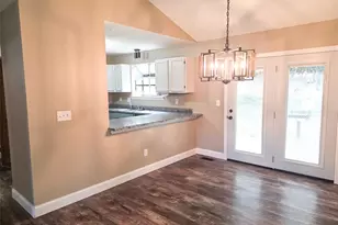 325 Westbrook Dr, O'Fallon, MO 63366 - Photo 7