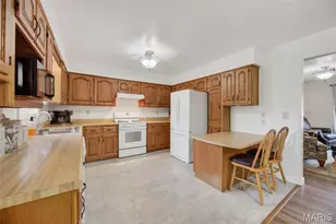 20125 Kenyon Ln, Lebanon, MO 65536 - Photo 11