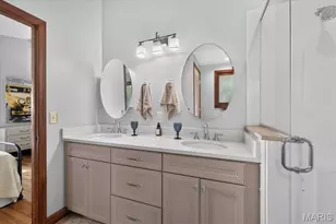 11728 Claychester Dr, Des Peres, MO 63131 - Photo 27