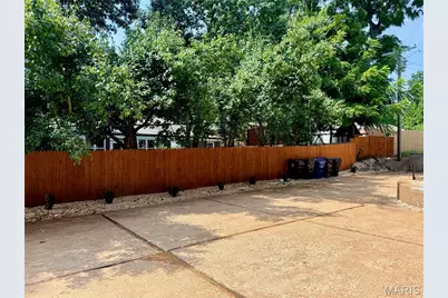 8722 Delmar Boulevard #1E, University City, MO 63124 - Photo 23