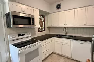 8722 Delmar Blvd, University City, MO 63124 - Photo 7