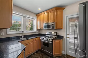 7563 Oxford Dr, Clayton, MO 63105 - Photo 11