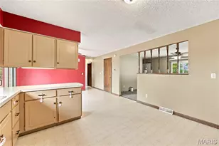 210 E 12th St, Hermann, MO 65041 - Photo 11