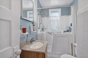 2407 Hood Ave, Overland, MO 63114 - Photo 23