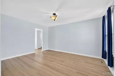 350 Villa Duschene Drive, Warrenton, MO 63383 - Photo 5