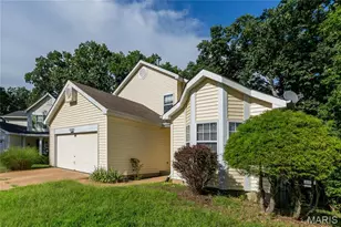 1501 Strawberry Glen Ct, Ballwin, MO 63021 - Photo 3