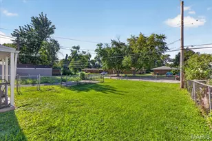 11224 St Clement Ln, Saint Ann, MO 63074 - Photo 27