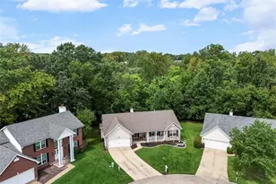1094 Treeshade Dr, Saint Peters, MO 63376 - Photo 25