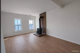 1911 11th St, Saint Louis, MO 63104 - Photo 5