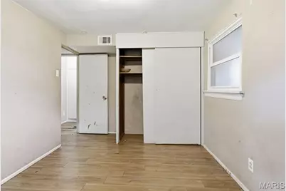 8443 Engler Avenue, Saint Louis, MO 63114 - Photo 11