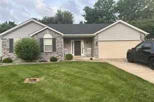 991 Reddington Oaks Ct, Saint Charles, MO 63304 - Photo 1