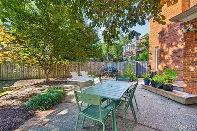 366 W Point Court, Saint Louis, MO 63130 - Photo 41