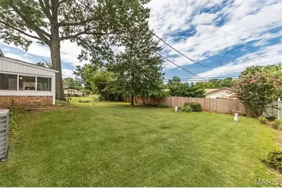 9327 Ewers Drive, Crestwood, MO 63126 - Photo 25