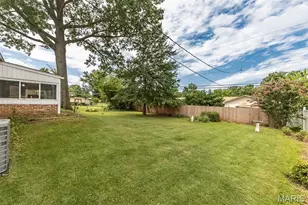 9327 Ewers Dr, Crestwood, MO 63126 - Photo 25