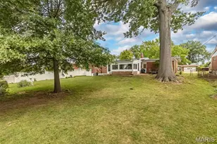 9327 Ewers Dr, Crestwood, MO 63126 - Photo 23
