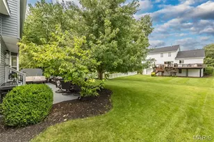 219 Cheval Square Dr, Chesterfield, MO 63005 - Photo 33