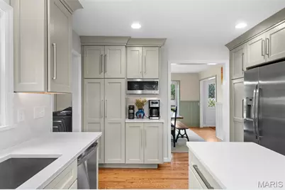 406 Magna Carta Drive, Creve Coeur, MO 63141 - Photo 13
