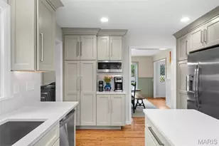 406 Magna Carta Dr, Creve Coeur, MO 63141 - Photo 13
