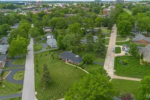 406 Magna Carta Dr, Creve Coeur, MO 63141 - Photo 37