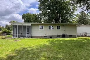 195 Grenoble Ln, Florissant, MO 63033 - Photo 5
