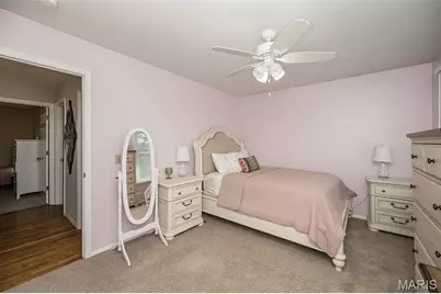 15706 Heathercroft Drive, Chesterfield, MO 63017 - Photo 39