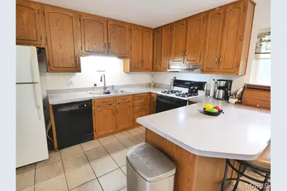 2020 Yaqui Drive, Florissant, MO 63031 - Photo 3