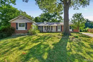 2952 New Castle Dr, Florissant, MO 63033 - Photo 1
