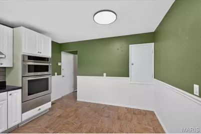 2952 New Castle Drive, Florissant, MO 63033 - Photo 11