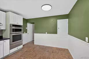 2952 New Castle Dr, Florissant, MO 63033 - Photo 11