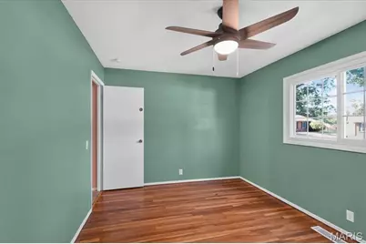 2952 New Castle Drive, Florissant, MO 63033 - Photo 23