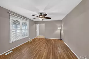 2952 New Castle Dr, Florissant, MO 63033 - Photo 5