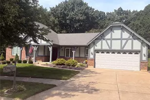 71 Riverwood Estates Blvd, Hazelwood, MO 63031 - Photo 1